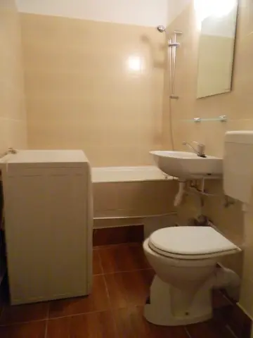 PROPRIETAR, vand ap. 2 cam pe blvd. C Brancoveanu, v-a-v de Spitalul Marie Curie