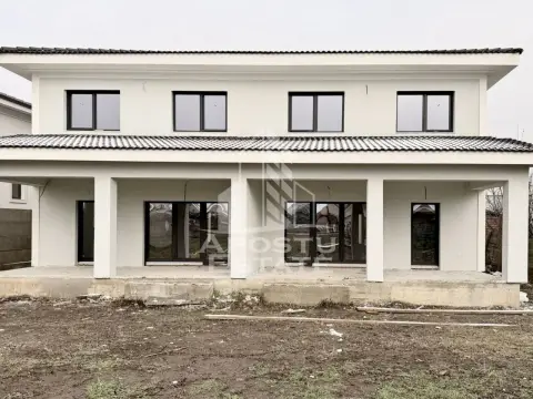 Jumatate de duplex de vanzare cu 5 camere, Dumbravita