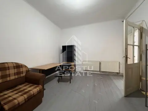 Duplex, 2 camere, teren 400 mp,situat in zona Elisabetin