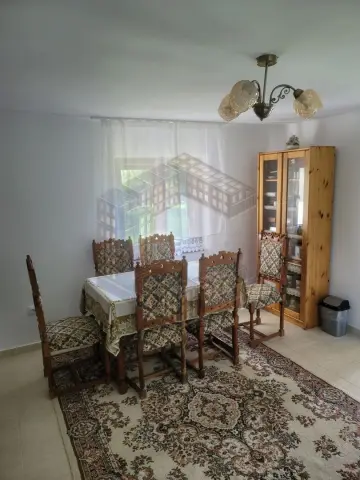 Casa individuala, renovata, teren 5 ha, Glodghilesti, Hunedoara