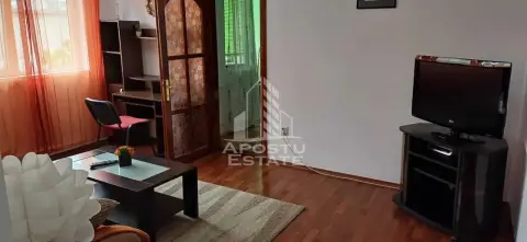 Apartament cu 2 camere, etaj 4 cu acoperis, zona Dacia