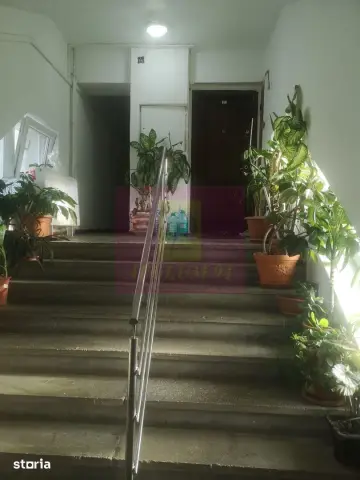Ap 3 cam Lujeruluui, langa metrou
