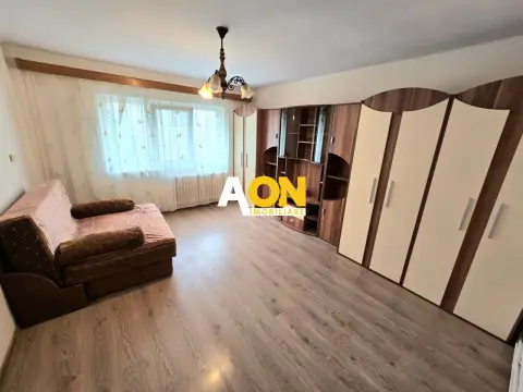 Garsonieră de închiriat, Etaj 1, Zona Spitalului Județean - Cetate