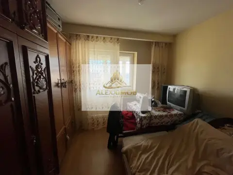 Apartament de Vanzare - 3 Camere -72 mp - Popesti Leordeni