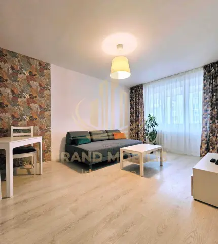 Apartament 3 camere, decomandat, Tineretului 2 balcoane