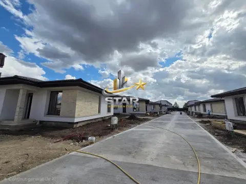 Casă cu 4 camere în Prelungirea ghencea cu 400mp teren