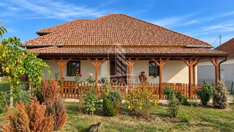 Casa Individuala din Caramida Cuied Arad, Teren 1260 Mp