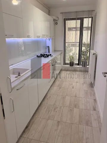 Vanzare apartament cu 2 camere, Complex Transparent Residence 3
