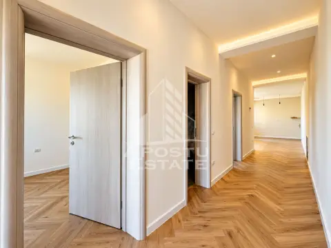 Jumatate de duplex cu 3 camere, de vanzare, Sanandrei, Timis