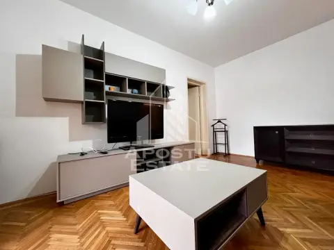 Apartament 2 camere cu garaj sub bloc, zona Circumvalatiunii