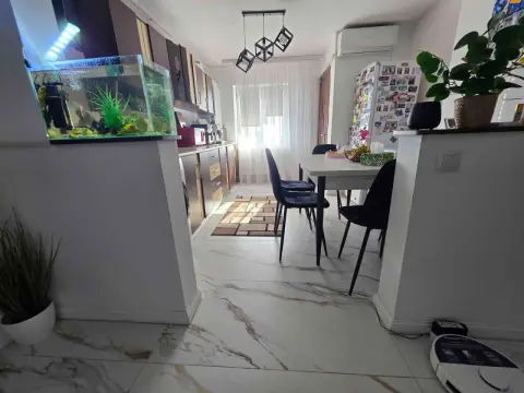 Apartament 3 camere
