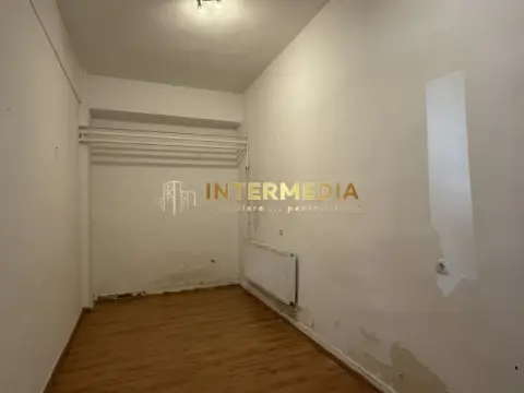 Camera Birou de Inchiriat cu acces si Parcari CENTRU UltraCentral Alba Iulia