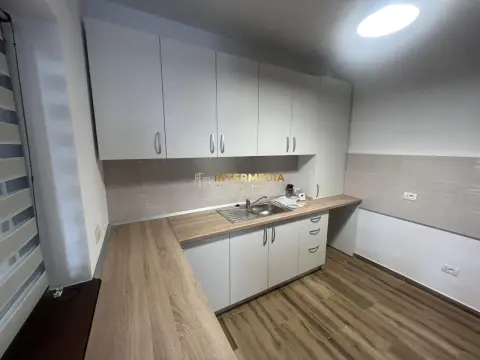 Casă Nouă | SPATIU Birou Firma | CENTRU | 5 Încăperi | 2 Bai | Birouri | Garaj |