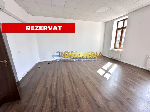 Spatiu Biouri 32 mp de inchiriat, Ultracentral, Zona Centru Alba Iulia