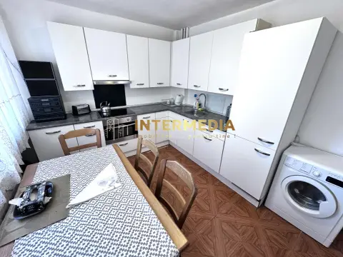 APARTAMENT DE INCHIRIAT I CETATE I ETAJ 1 I 2 BAI I MOBILAT COMPLET I