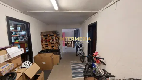 Spatiu comercial - briouri de inchiriat zona Ampoi 3