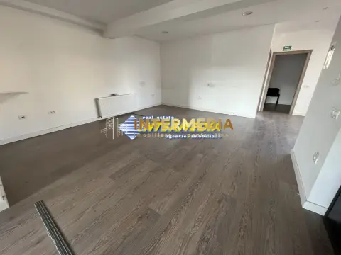 Spatiu comercial I 66 mp I Cetate I finisat complet I