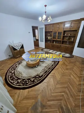 Apartament 3 camere | 1 Baie | 1 Balcon | 65 mp. | DE INCHIRIAT | Ampoi 1 I