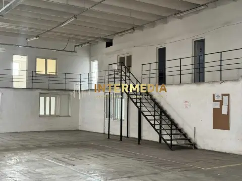 Hala de inchiriat in Alba Iulia in suprafata de 2800 mp cu toate utilitatile