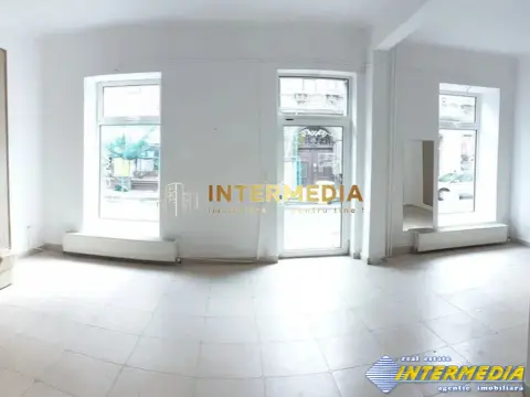 Spatiu comercial 30 mp de inchiriat in Alba Iulia Zona CETATE finisat si iber