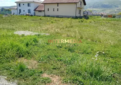 Teren intravilan construibil de vânzare Micești 437 mp, utilitati strada publica