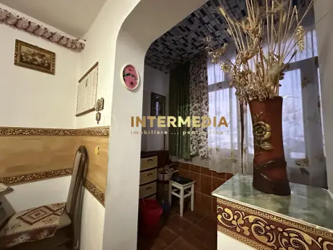 Apartament 3 camere | 68 mp | 2 Bai | Balcon | Pivnita | CETATE Mercur | Mobilat
