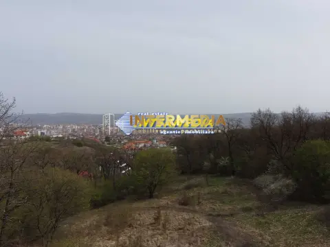 TEREN Intravilan pentru div Motel Pensiune Clinica locuinta in mijlocul padurii