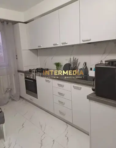 Apartament 2 camere I Cetate I Etaj 3 I zona PIATA I 51 mp I renovat complet I