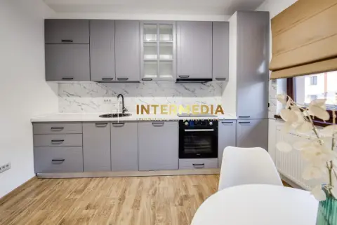 Casa noua cu 4 camere de vanzare in Alba Iulia zona Cetate