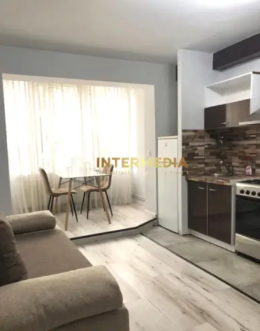 Apartament 3 camere Etaj 1 Cetate Cloșca – Renovat Utilat Mobilat