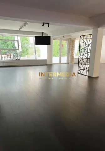Spatiu Comercial 206 mp. Vanzare CETATE Bulevard Parcare Finisat Utilat complet