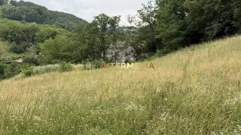 TEREN Intravilan 1800 mp Meteș deschidere 28 m Platou ideal Cabană View Superb