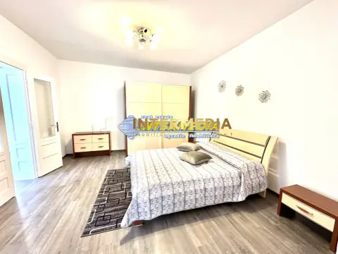 Casa 3 camere in Alba Iulia Zona CENTRU cu 900 mp teren utilitati si la asfalt