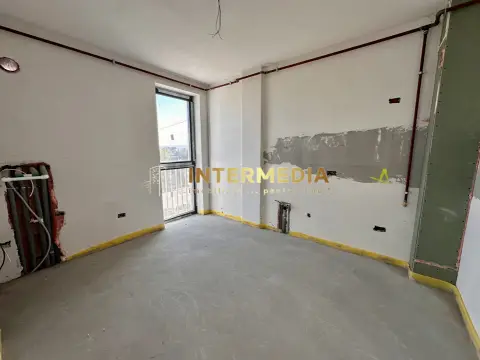 Apartament 3 camere Bloc Nou in Cetate finisat la cheie