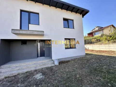 CASA NOUA I DE VANZARE I 120 MP I CETATE I FINISATA LA CHEIE I 4 CAMERE I