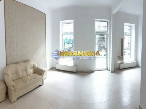 Spatiu comercial 120 mp la bulevard de vanzare in Alba Iulia