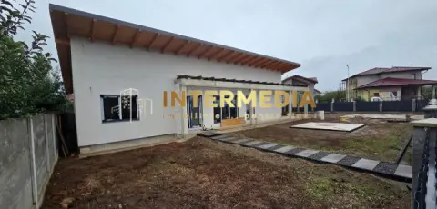 CASA NOUA I 130 mp I pe un nivel I semifinisata I teren 600 mp I