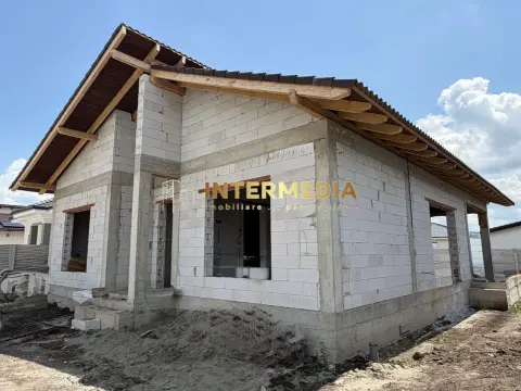Casa de vanzare I Alba Iulia I 4 camere I teren 424 mp I toate utilitatile I