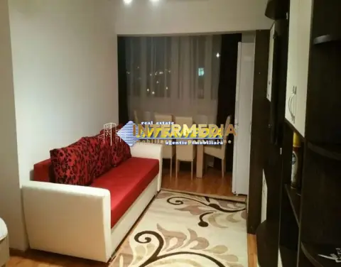 Garsoniera decomandata Alba Iulia zona Cetate/ Bulevard