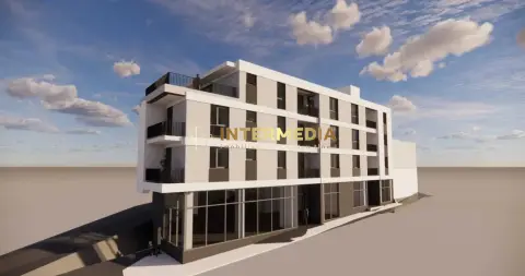 Apartament 3 camere, Bloc Nou, Zona Cetate, 74 MP + 2 Balcoane