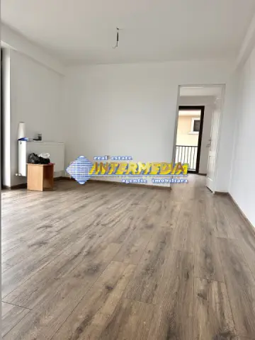 Apartament 2 camere | finisat | 2 balcoane | Bloc NOU | Loc Parcare | Cetate |