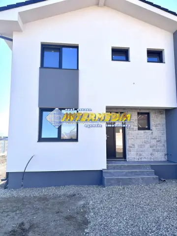 Casa Noua in Cetate 4 camere 117 mp. Teren 340 mp Finisata 90 %