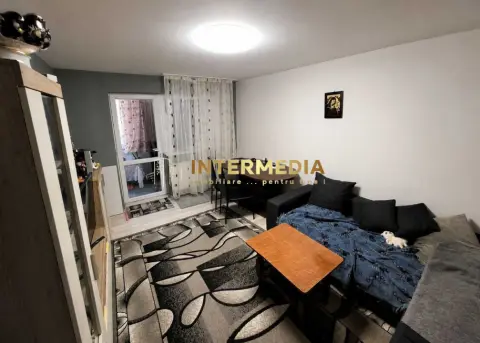 Apartament 3 camere decomandat I 67 mp I DE VANZARE I zona Closca cu gradina I