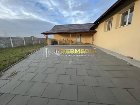 Casa noua cu 4 camere , pivnita de vanzare Alba Iulia finisata teren 1400 mp
