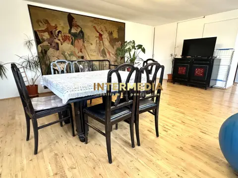 Casa 4 camere I Centru I 3 bai I Ideala pentru locuit sau inchiriat I