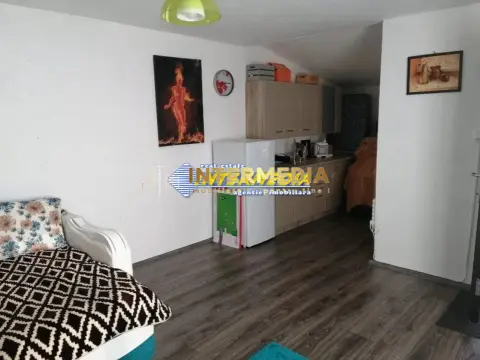 Cabana Oarda de Sus mobilata complet si teren aferent 425 mp