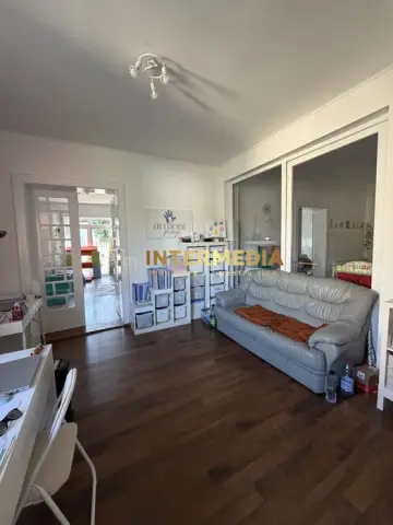CASA DE VANZARE I CETATE I 5 CAMERE I 3 BAI I FINISATA COMPLET I