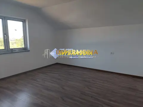 Casa Noua de vanzare Zona Cetate