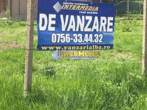 Teren intravilan de vanzare in Sard suprafete 600-800 mp