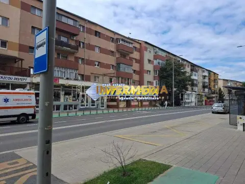 Spatiu comercial 30 mp Alba Iulia Cetate cu vad pietonal intens finisat